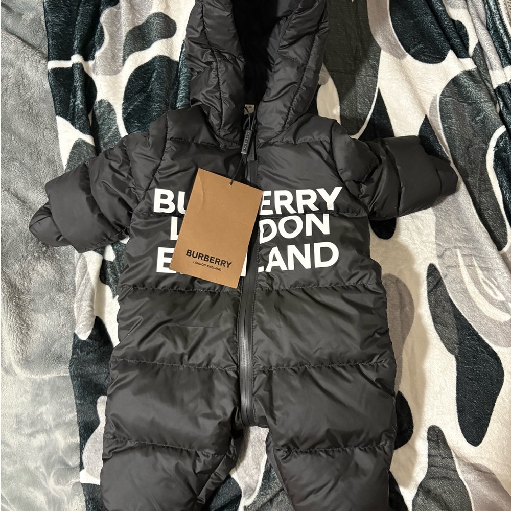 BRAND NEW puffer jacket